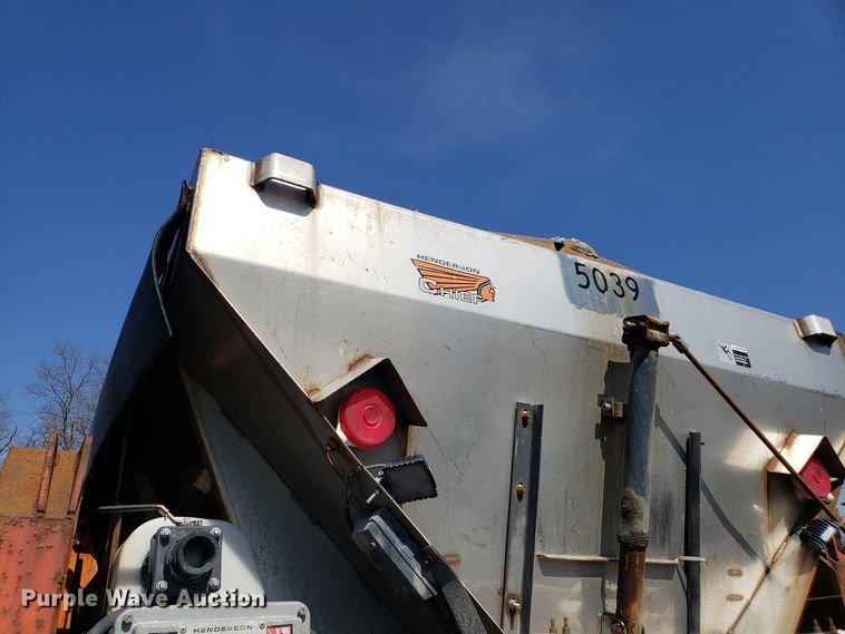 image for item GO9293 1997 International 4900 dump truck