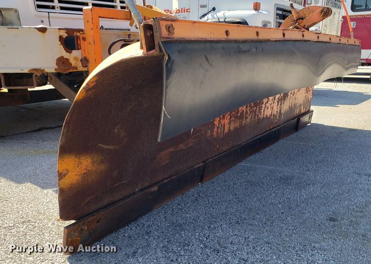 image for item GO9293 1997 International 4900 dump truck