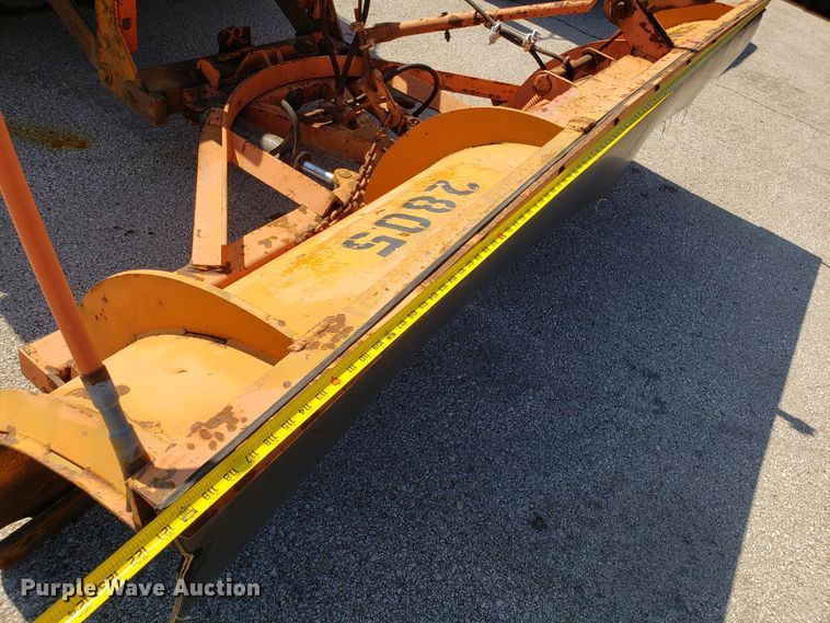 image for item GO9293 1997 International 4900 dump truck