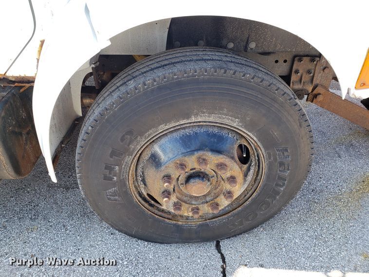 image for item GO9293 1997 International 4900 dump truck