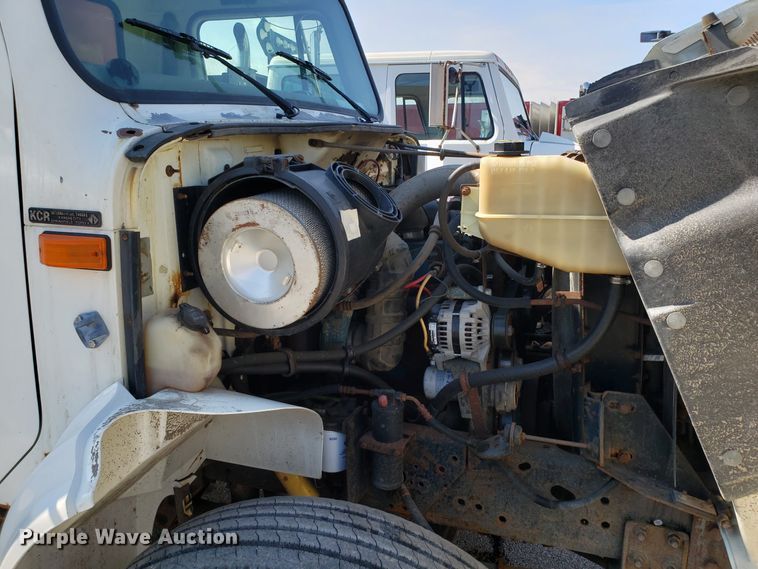 image for item GO9293 1997 International 4900 dump truck