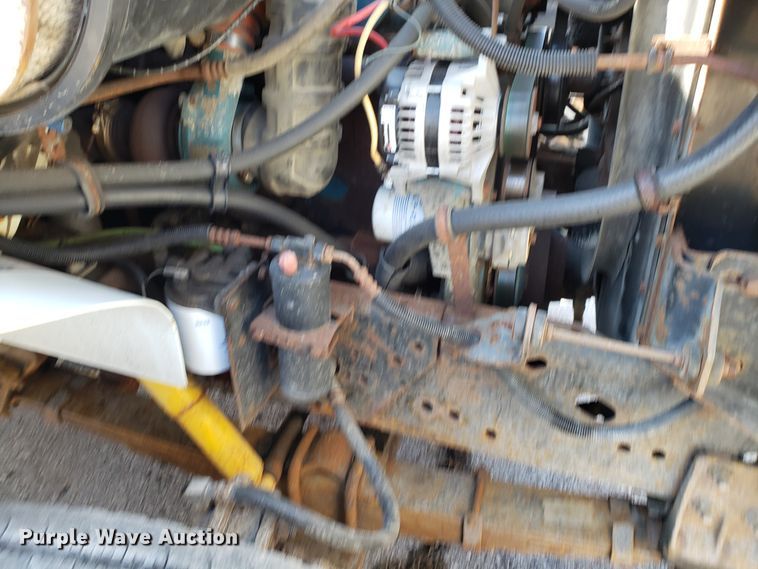 image for item GO9293 1997 International 4900 dump truck