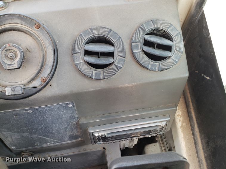 image for item GO9294 1999 Daewoo Solar 170W-III rubber tired excavator