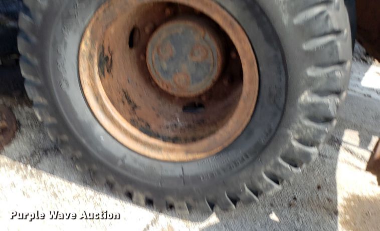 image for item GO9294 1999 Daewoo Solar 170W-III rubber tired excavator