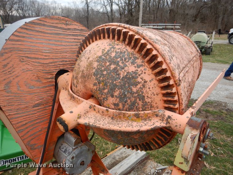 image for item GO9541 Concrete mixer