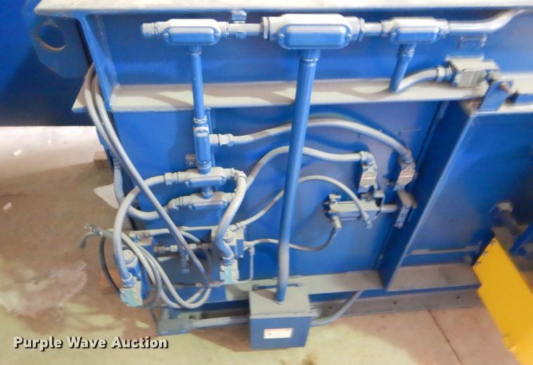 image for item GO9546 American cardboard baler fluffer