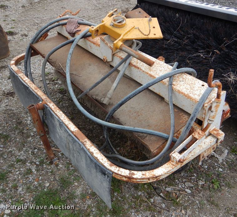 image for item GO9552 5'W broom