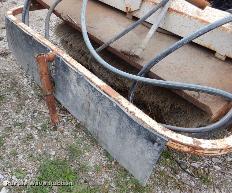 image for item GO9552 5'W broom