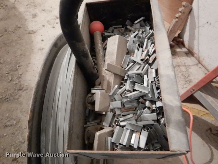 image for item GO9553 Banding equipment