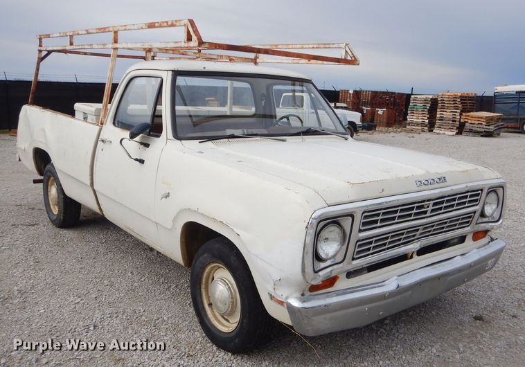 image for item GO9987 1980 Dodge Custom 150  pickup truck