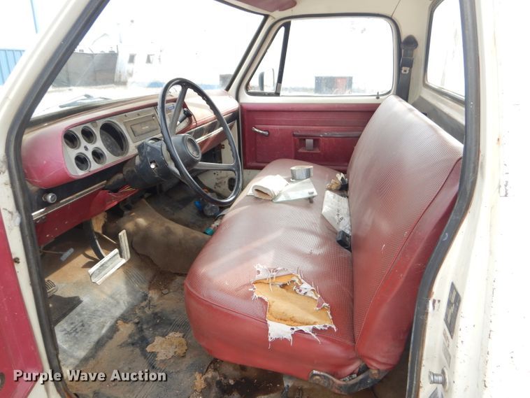 image for item GO9987 1980 Dodge Custom 150  pickup truck