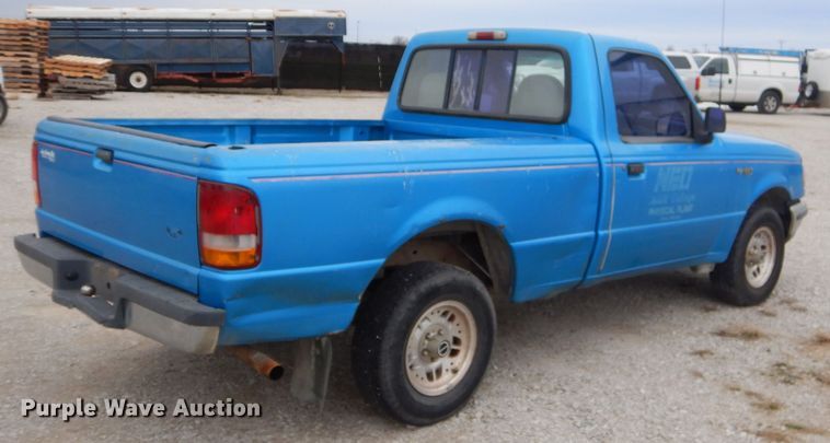 image for item GO9988 1993 Ford Ranger  pickup truck