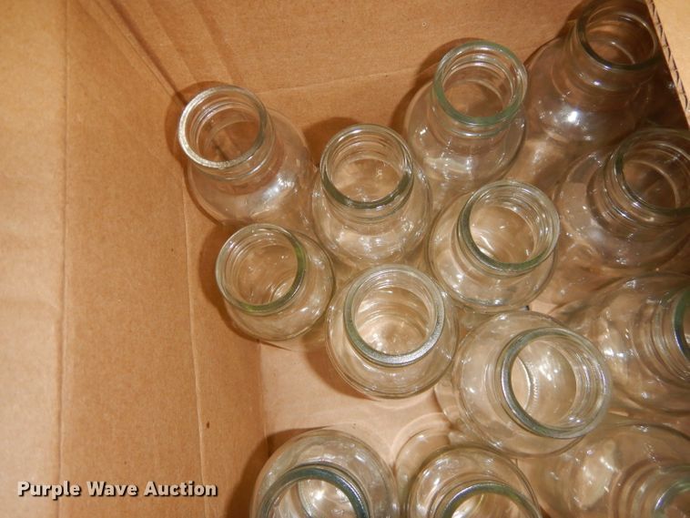 image for item GO9993 Restaurant supplies and equipment