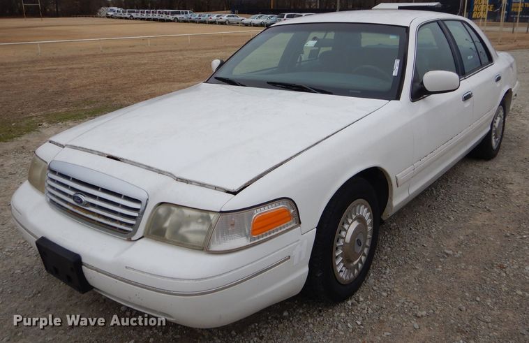 image for item GP9013 2000 Ford Crown Victoria
