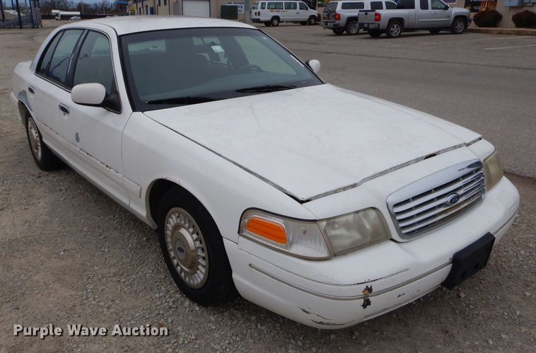 image for item GP9013 2000 Ford Crown Victoria