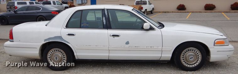 image for item GP9013 2000 Ford Crown Victoria