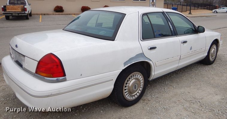image for item GP9013 2000 Ford Crown Victoria