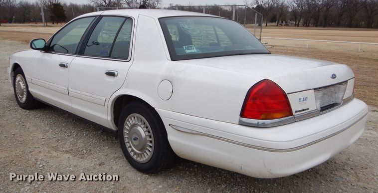image for item GP9013 2000 Ford Crown Victoria
