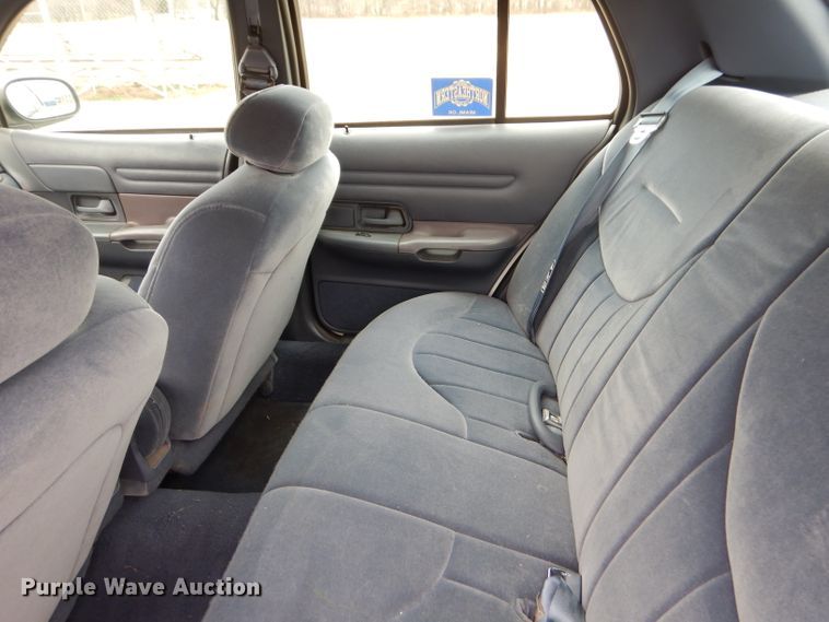 image for item GP9013 2000 Ford Crown Victoria