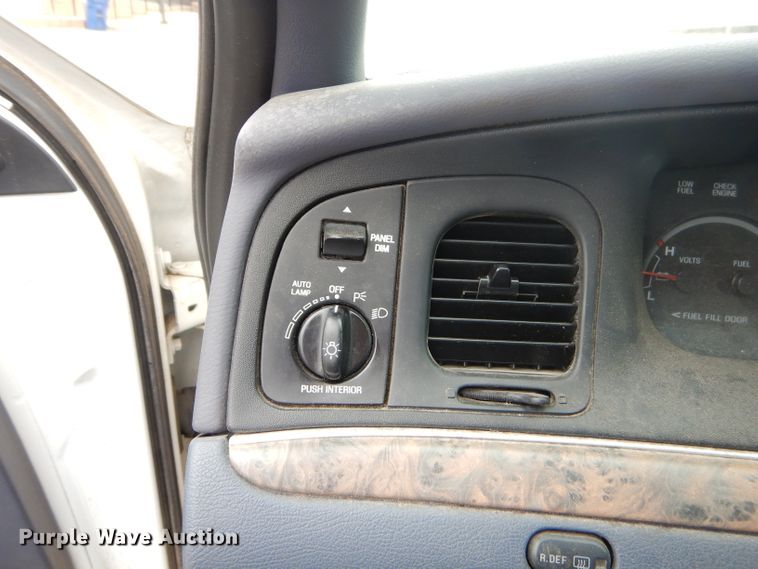 image for item GP9013 2000 Ford Crown Victoria