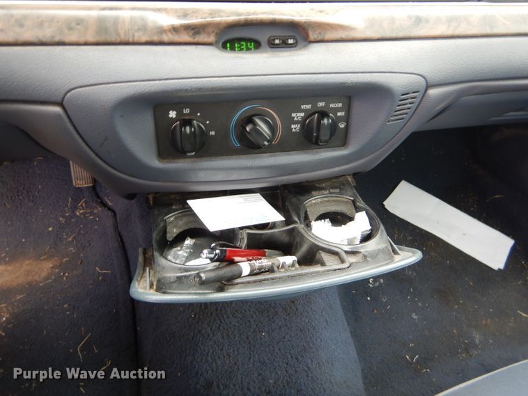 image for item GP9013 2000 Ford Crown Victoria