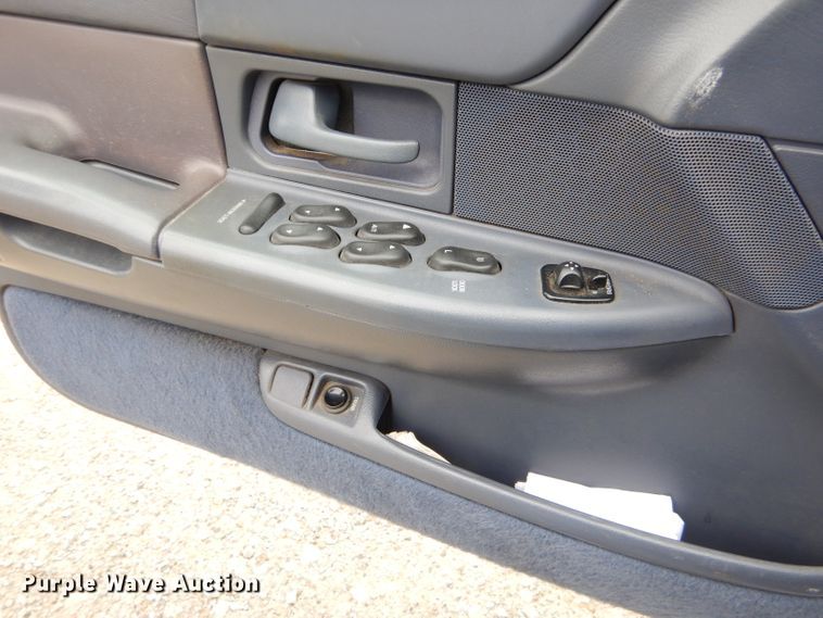 image for item GP9013 2000 Ford Crown Victoria