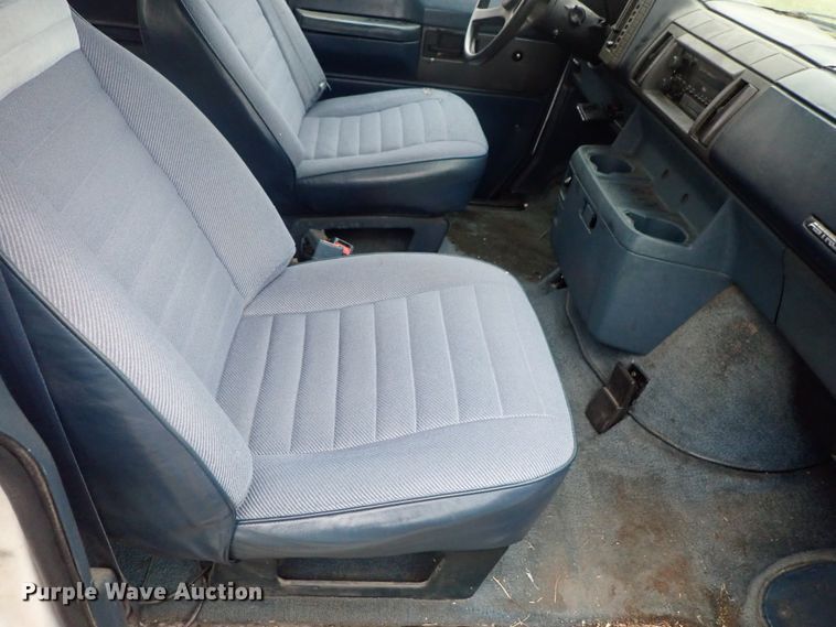 image for item GQ9983 1992 Chevrolet Astro van