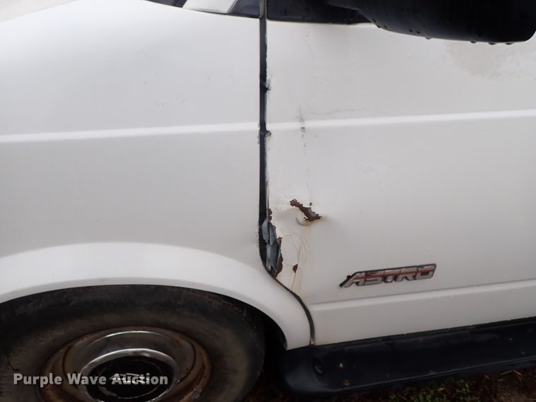 image for item GQ9983 1992 Chevrolet Astro van