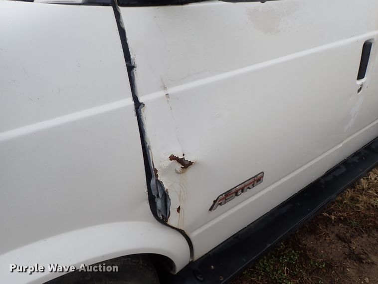 image for item GQ9983 1992 Chevrolet Astro van