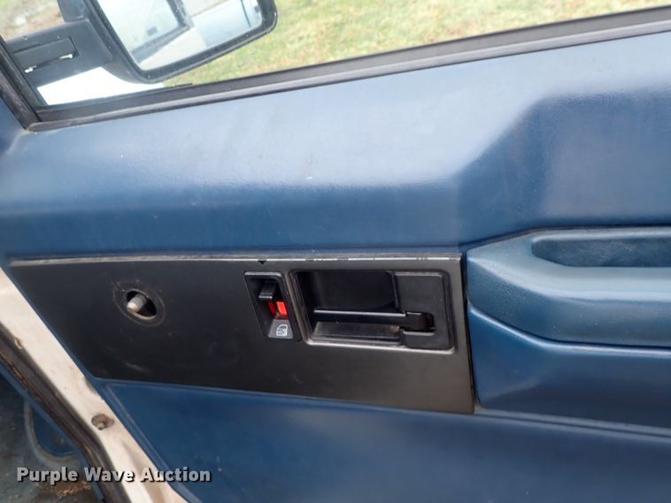 image for item GQ9983 1992 Chevrolet Astro van