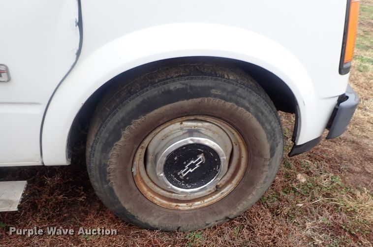 image for item GQ9983 1992 Chevrolet Astro van