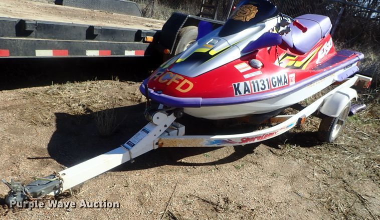 image for item GR9027 1996 Kawasaki 1100ZXI personal watercraft