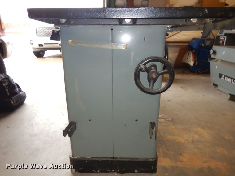 image for item GX9969 Delta table saw