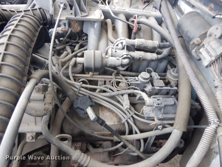 image for item GX9979 1997 Ford F350 box truck