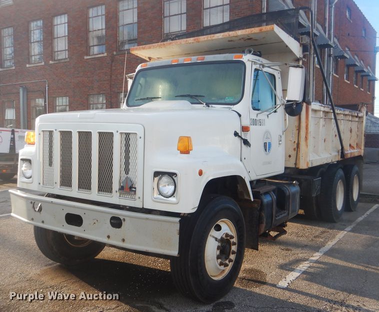 image for item GY9748 2001 International 2554 dump truck