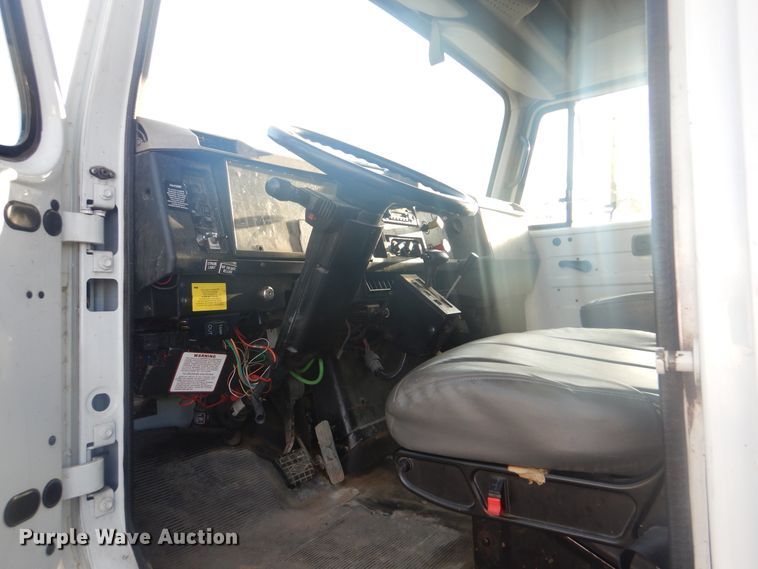 image for item GY9748 2001 International 2554 dump truck