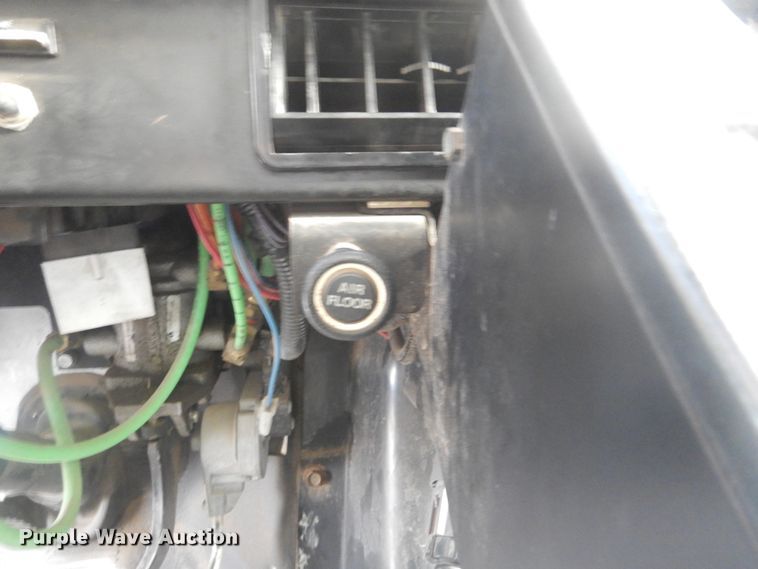 image for item GY9748 2001 International 2554 dump truck