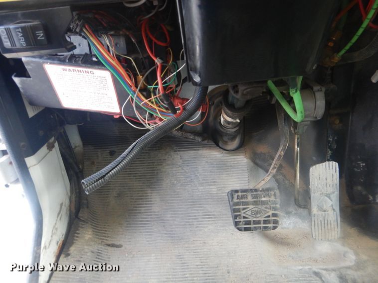 image for item GY9748 2001 International 2554 dump truck