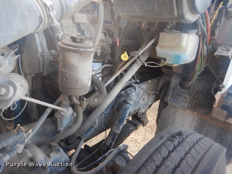 image for item GY9748 2001 International 2554 dump truck