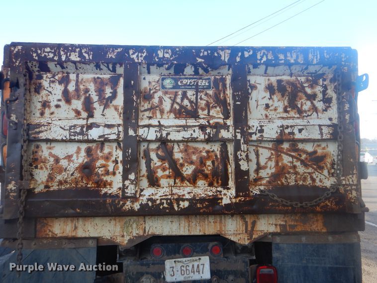 image for item GY9748 2001 International 2554 dump truck