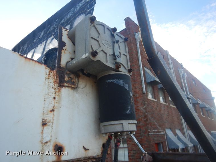 image for item GY9748 2001 International 2554 dump truck