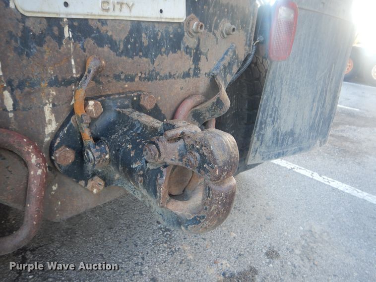 image for item GY9748 2001 International 2554 dump truck