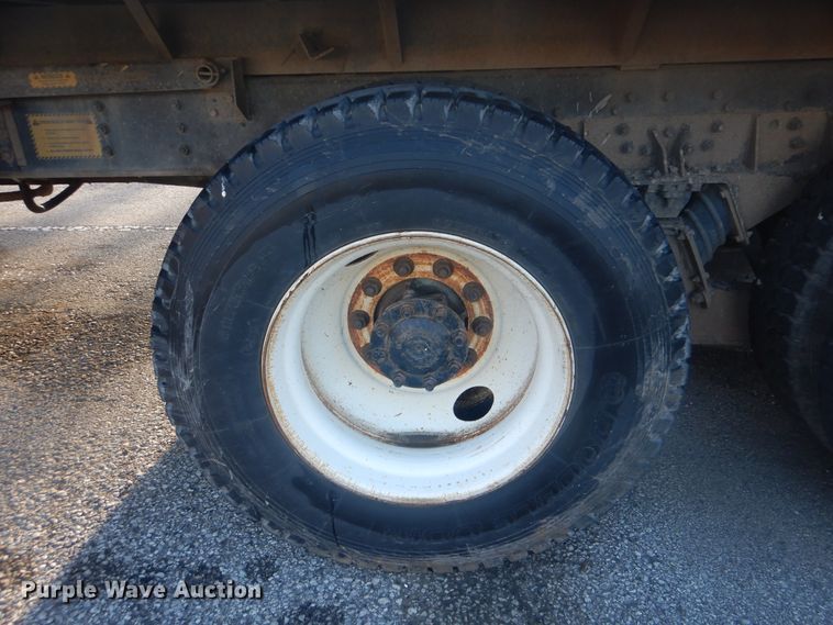 image for item GY9748 2001 International 2554 dump truck