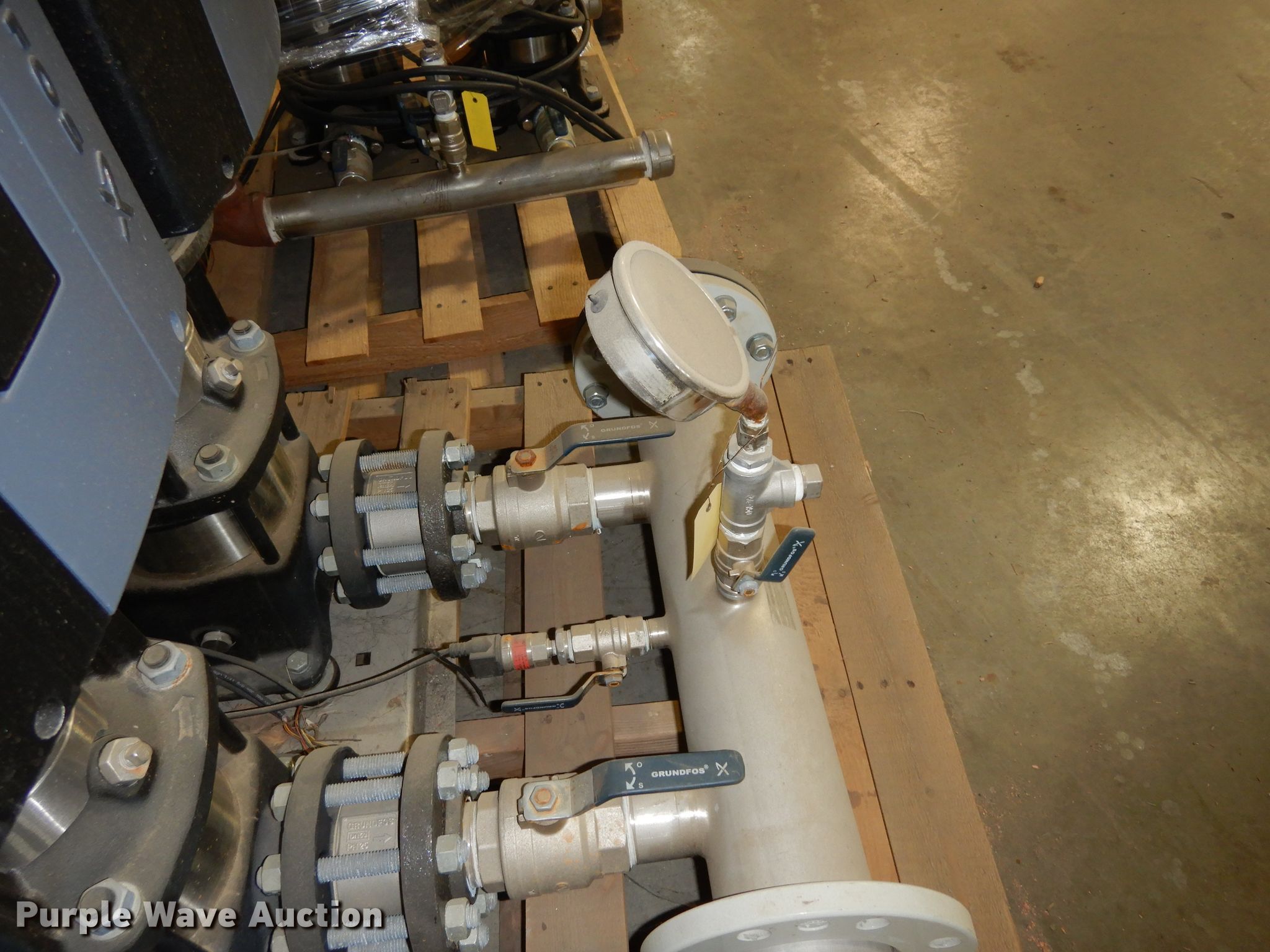 (2) Grundfos pumps in Kansas City, KS Item FD9950 sold Purple Wave