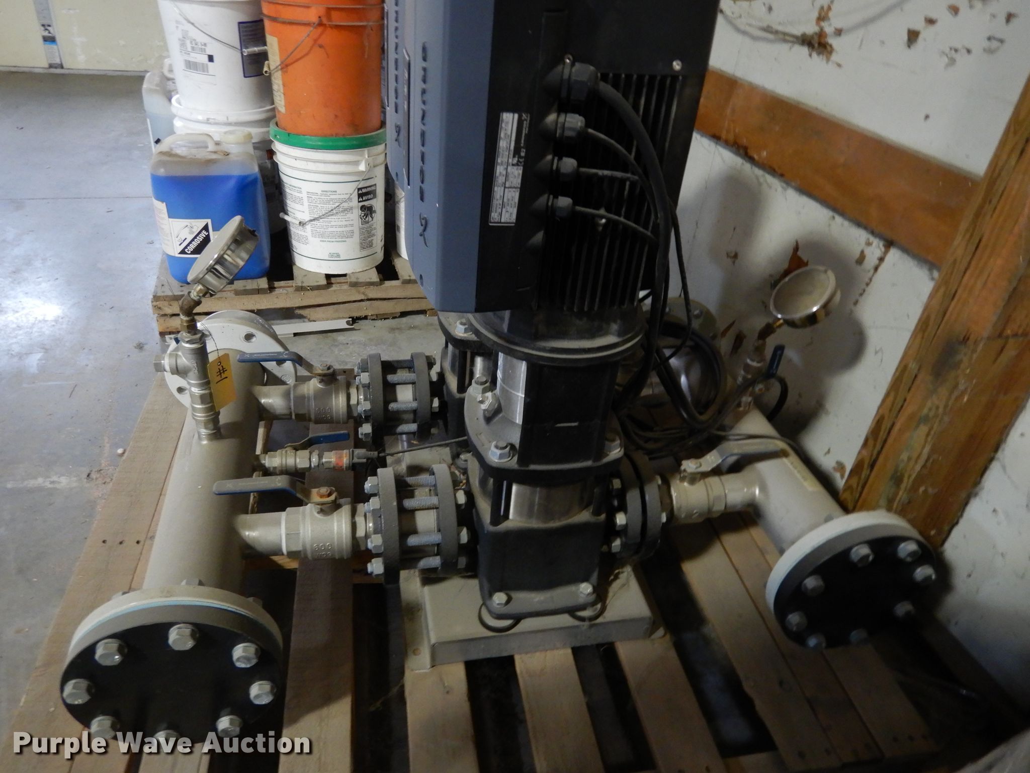 (2) Grundfos pumps in Kansas City, KS Item FD9950 sold Purple Wave