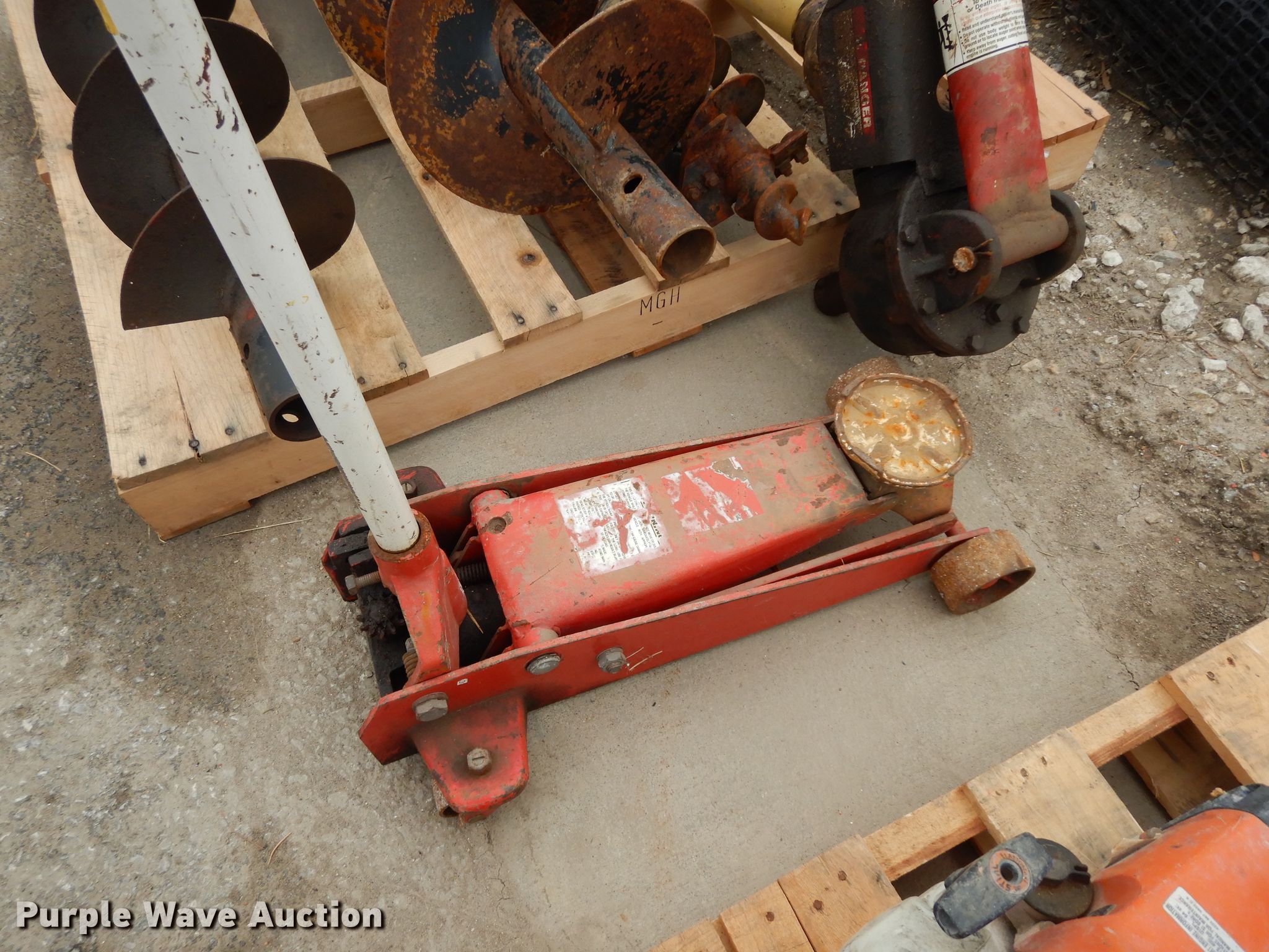 Tools in Kansas City, KS Item FD9979 sold Purple Wave