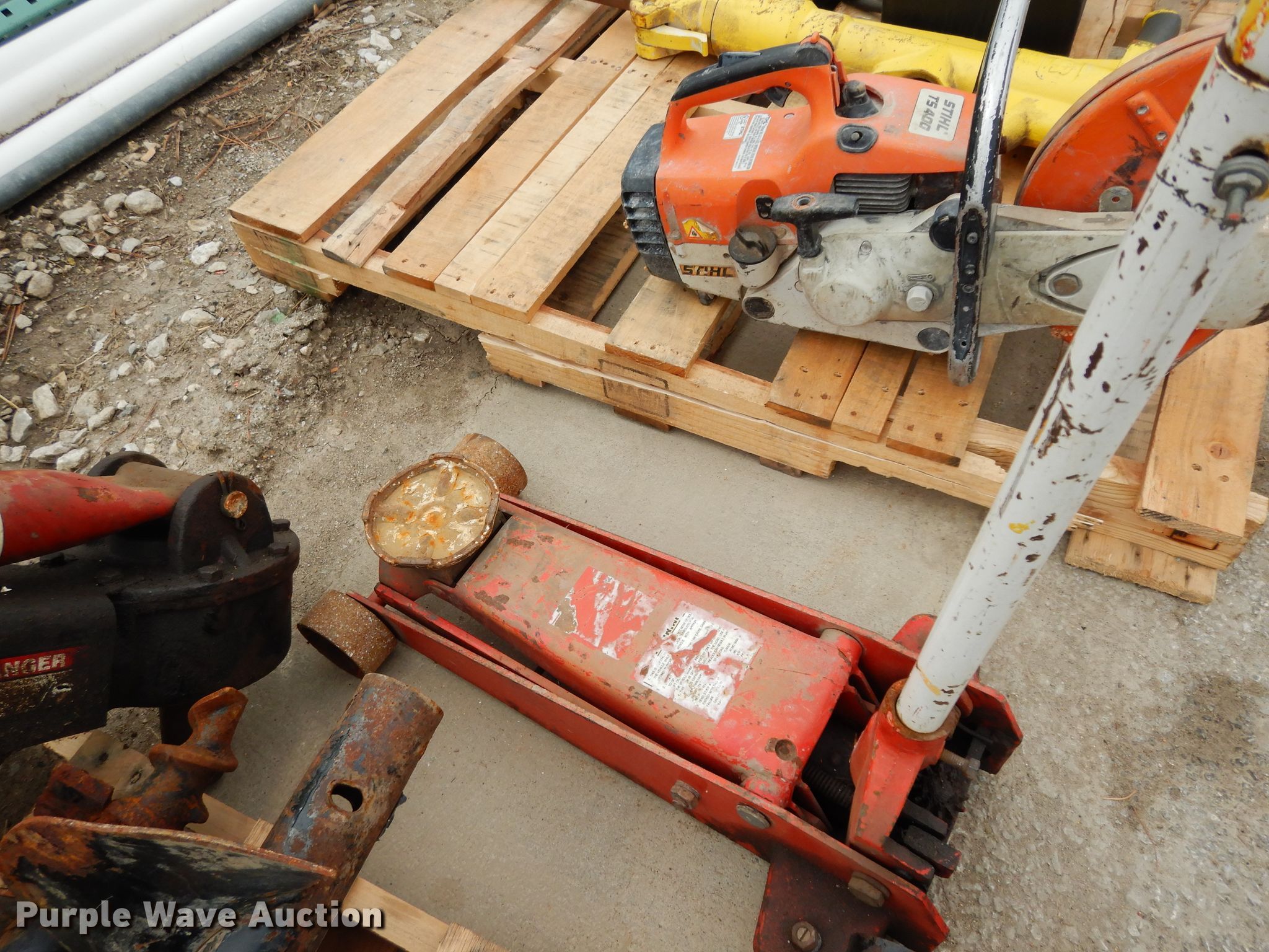 Tools in Kansas City, KS Item FD9979 sold Purple Wave