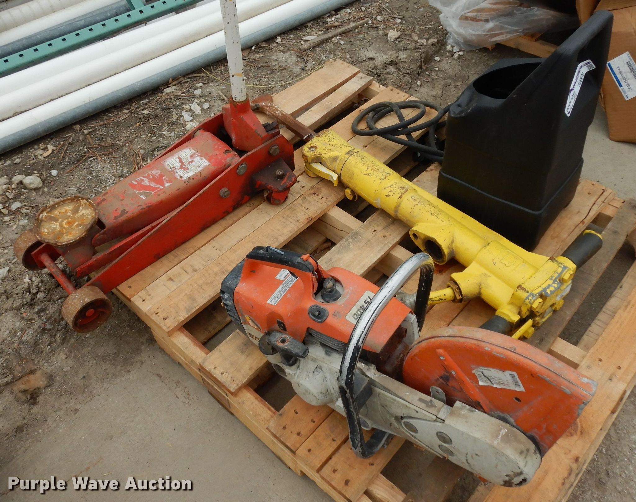 Tools in Kansas City, KS Item FD9979 sold Purple Wave