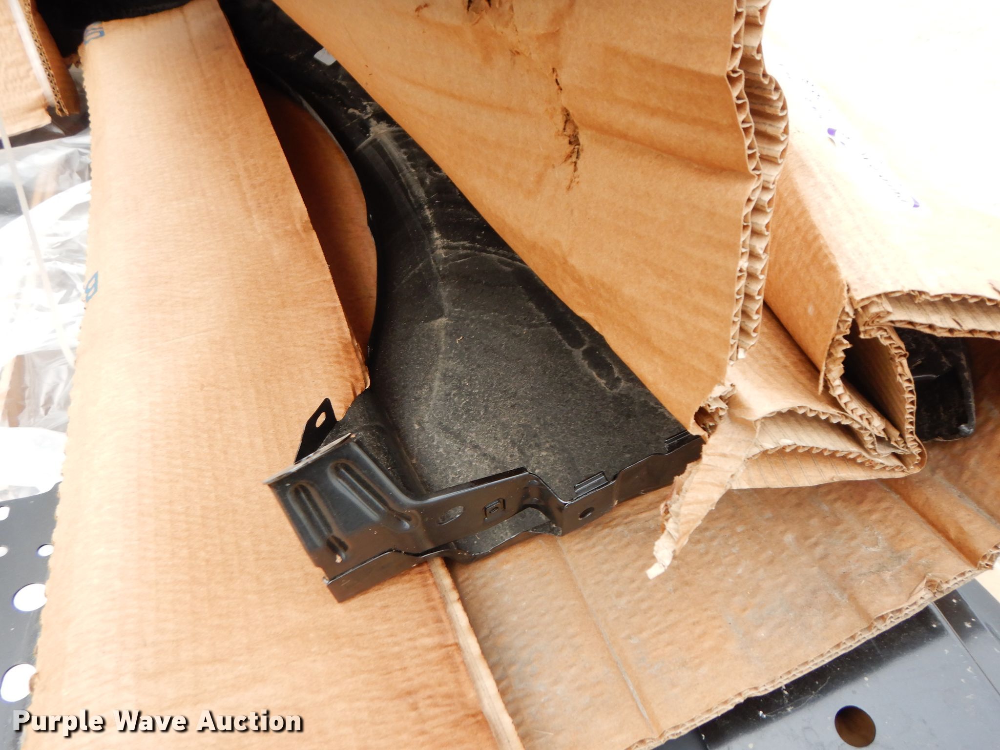 2002 Ford F250 pickup truck parts in Kansas City, KS Item FD9980 sold