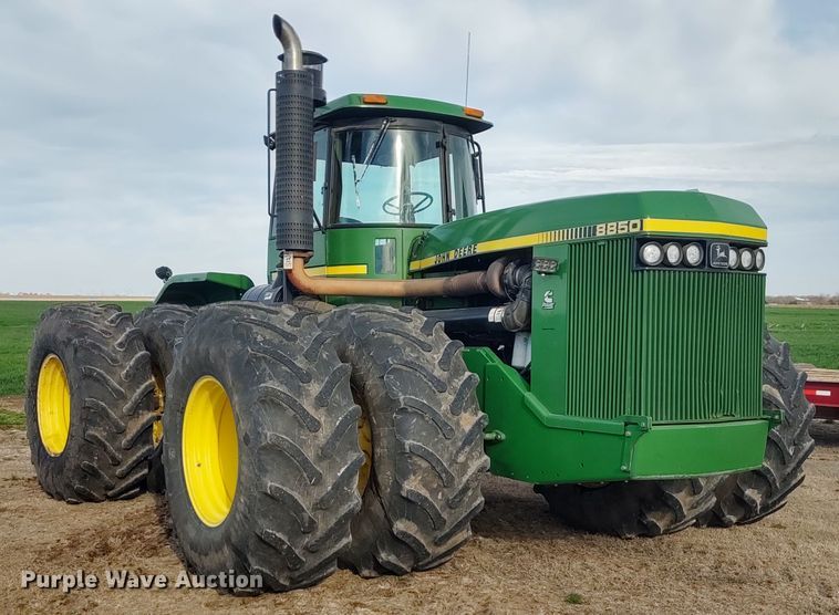 image for item DE6906 1984 John Deere 8850 4WD tractor